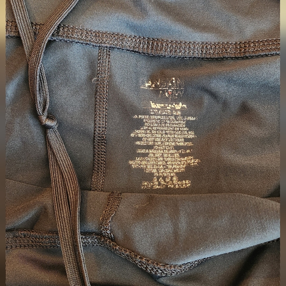 Danskin Now Black Capris with Red Accent - Picture 4 of 10